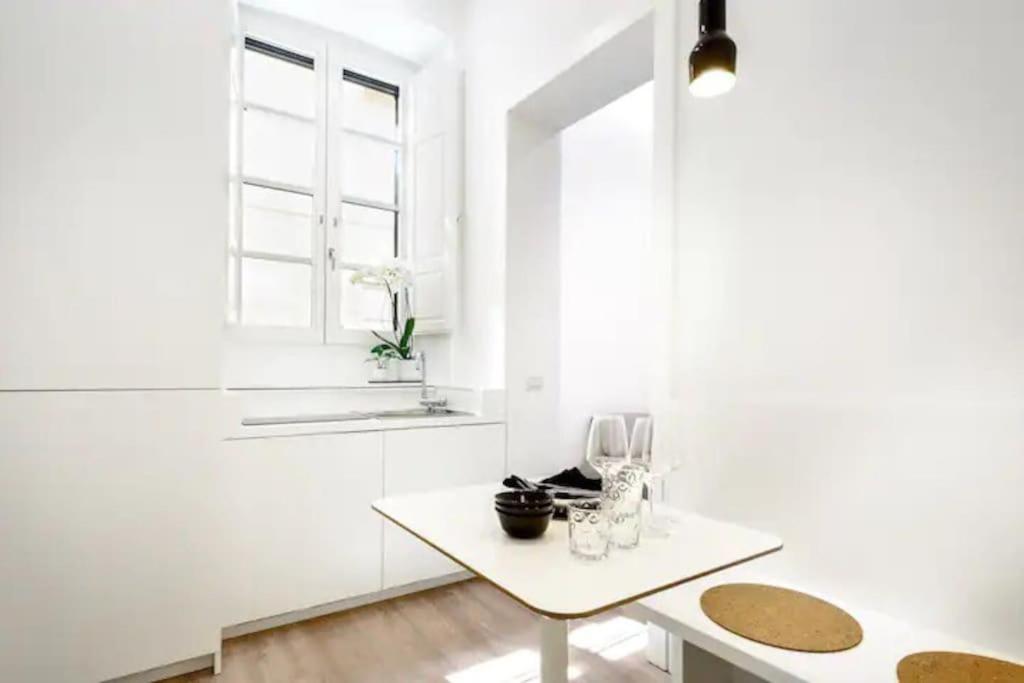 Apartment Vsg25 Nel Centro Di Кальярі Екстер'єр фото
